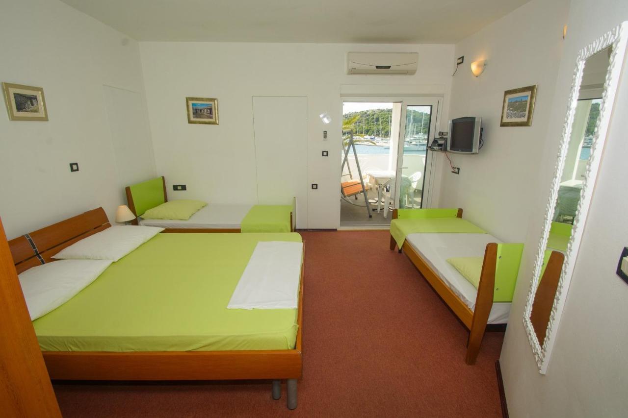 Apartments Marija - By The Sea Rogoznica  Eksteriør bilde
